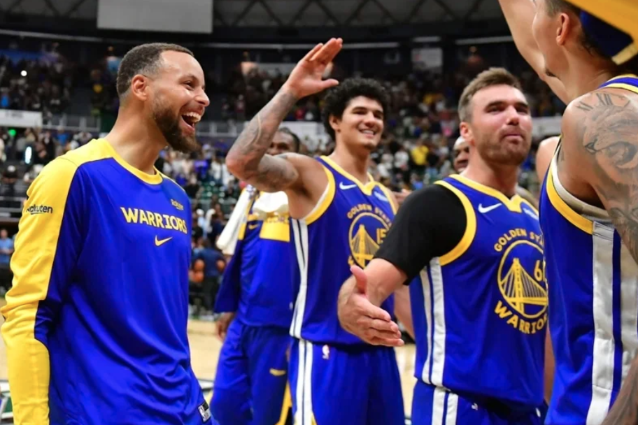 NBA/The Warriors sẽ thuê thêm người quản lý chu vi sau